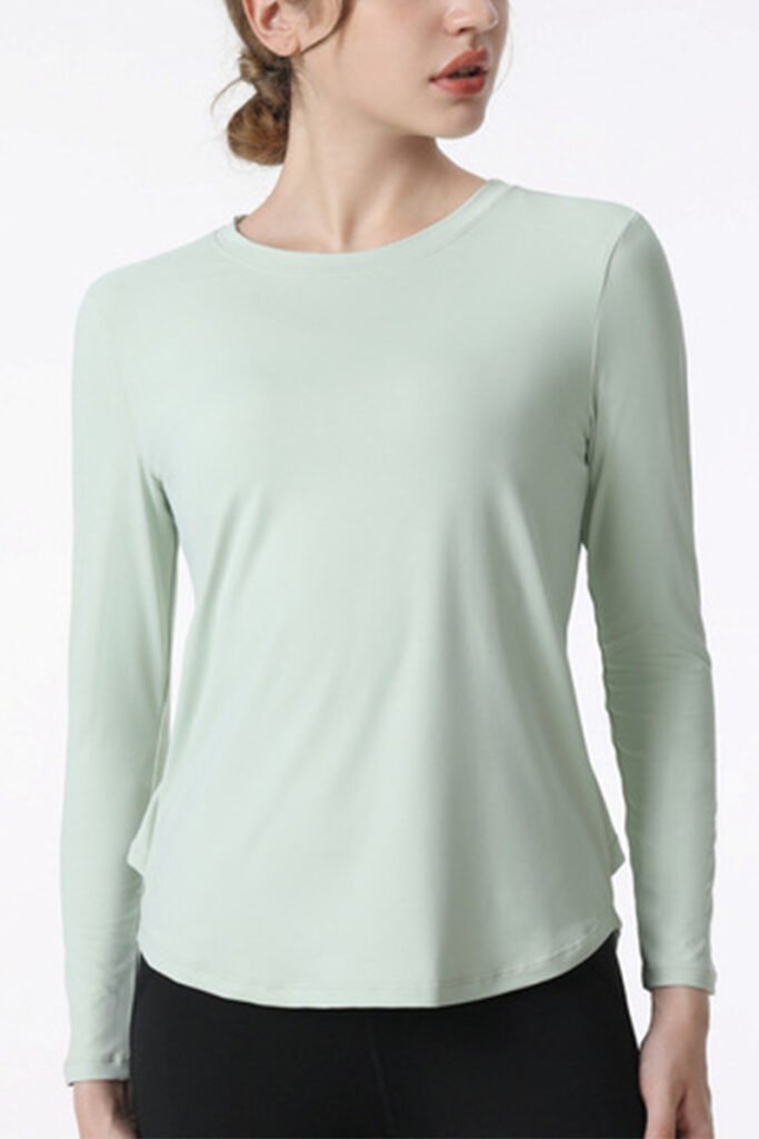 Loose breathable yoga sweatshirt from a top yoga wear wholesale manufacturer