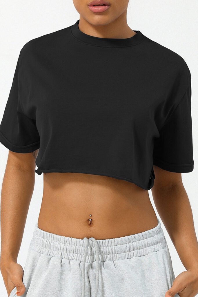 Oversized crop top workout t-shirt in black for women.